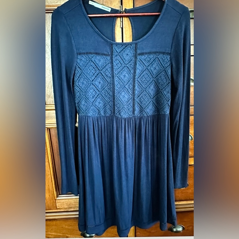 Maurices Navy Blue Long Sleeve Lined Keyhole Dress Intricate Lace Size XS-M EUC